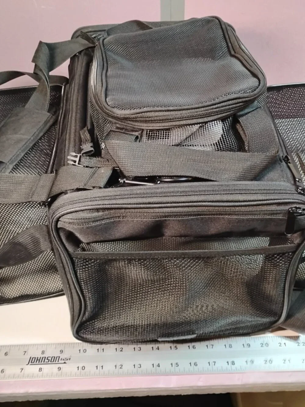 Henkelion Small/Medium Pet Carrier - Black